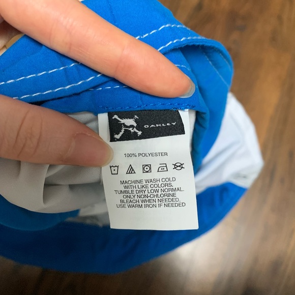 New Women’s Oakley Swim Shorts Size 2 - Picture 8 of 8